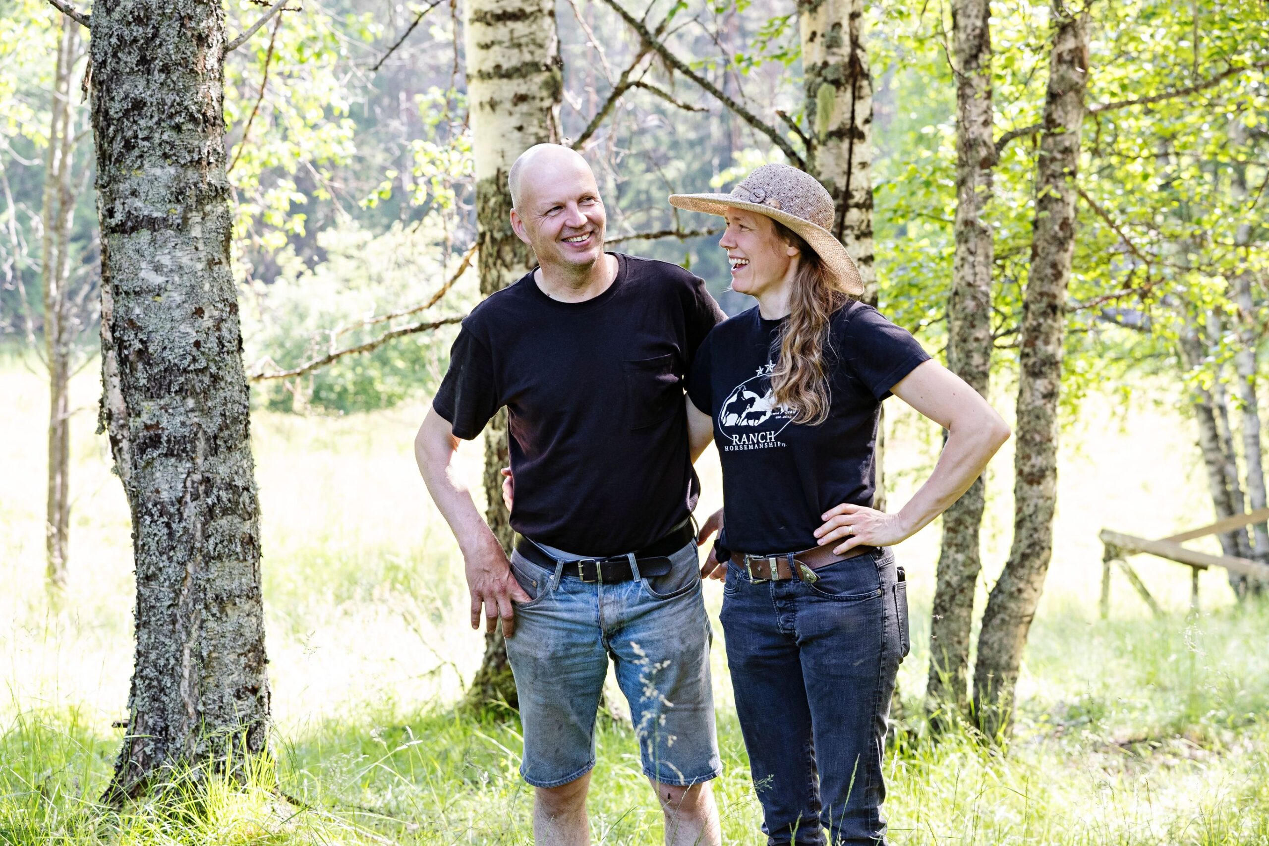 Karho-ojan karjatilan isäntäpari Juha Räisänen ja Anna Saari siirtyivät luomuun taloudellisista syistä, mutta nykyisin se on ideologia ja elämäntapa.