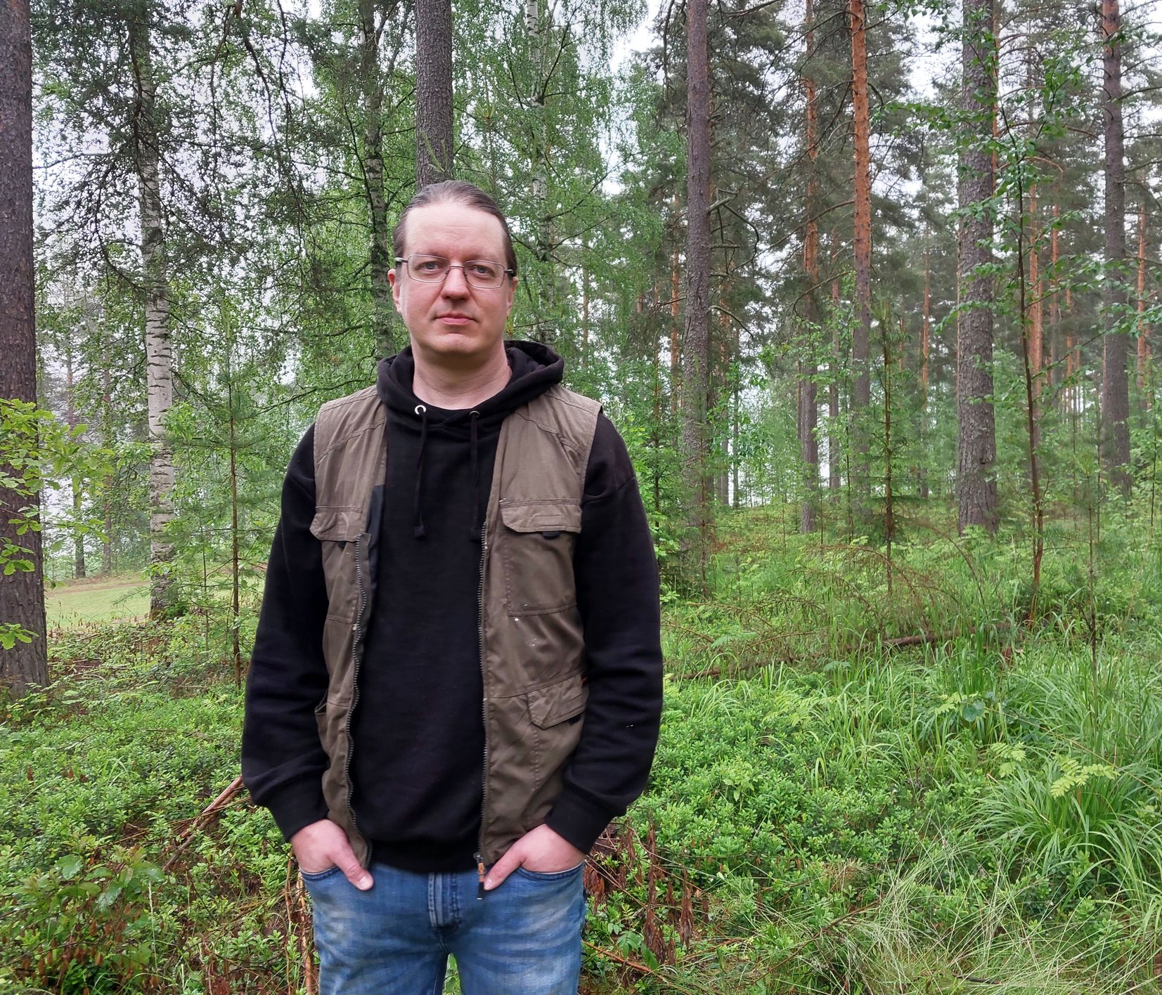 Metsäkeskuksen uuden ilma- ja satelliittikuvia hyödyntävän työkalun tarkoituksena on saada rajattua kirjanpainajien tuhopesäkkeet alkuunsa ja riskikohteet seurantaan, Lauri Haataja tähdentää.