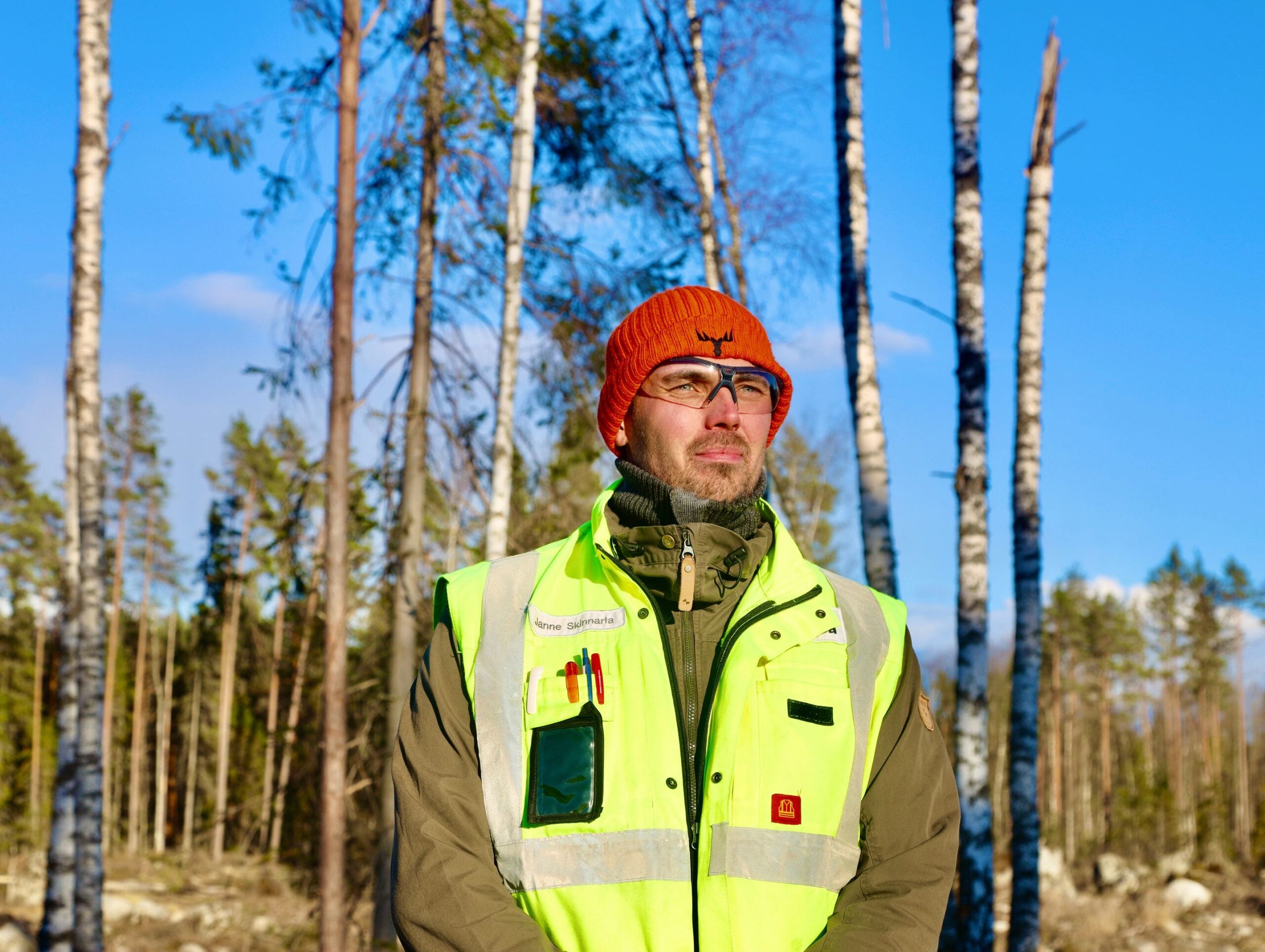 Janne Skinnarla kannustaa metsänomistajia liittymään FSC-järjestelmään. Sertifioidulle puulle on kasvava menekki ja siitä maksetaan myös parempaa hintaa.